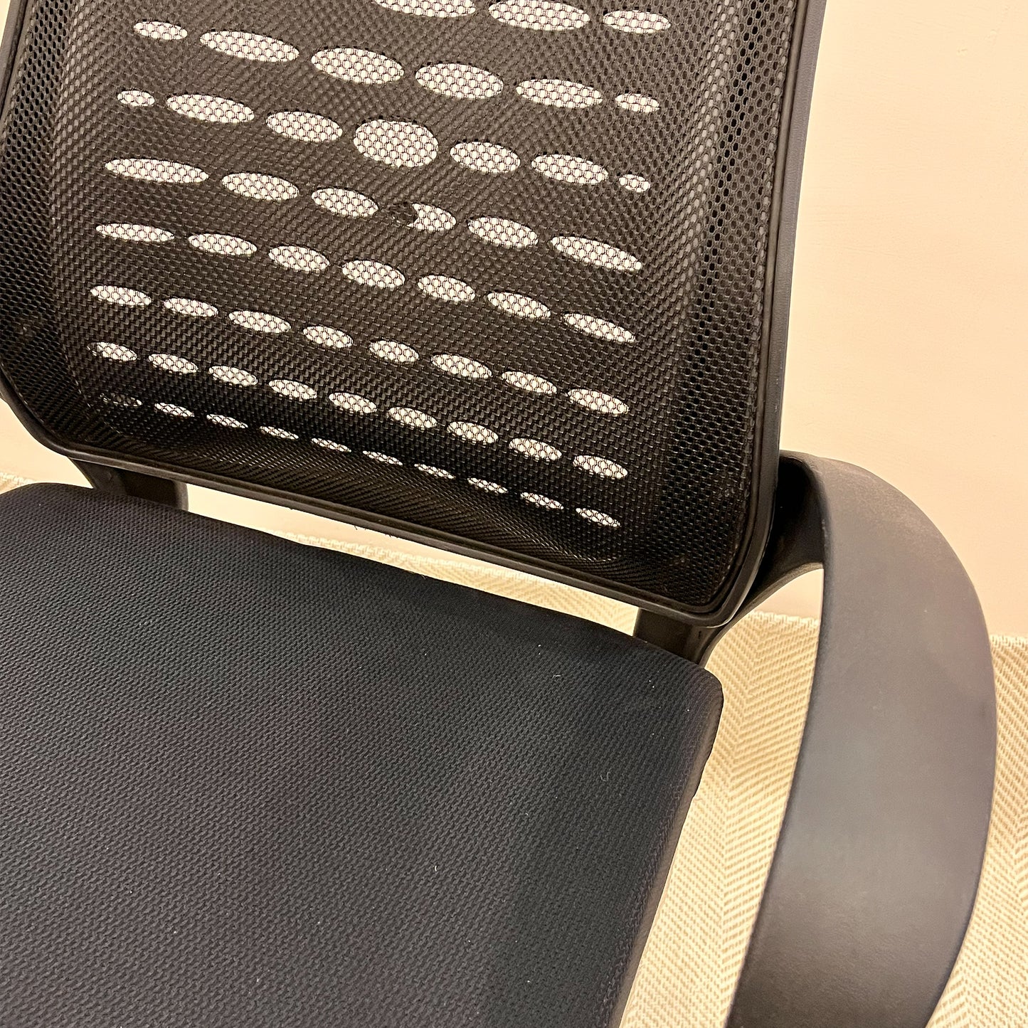 Office Chair with Armrests & Adjustable Height